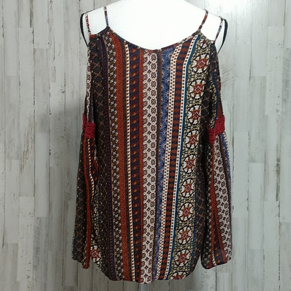 Earthbound Trading CO Cold Shoulder Top